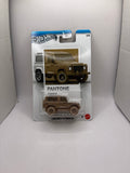 Hot Wheels Land Rover Defender 90 Diecast brown