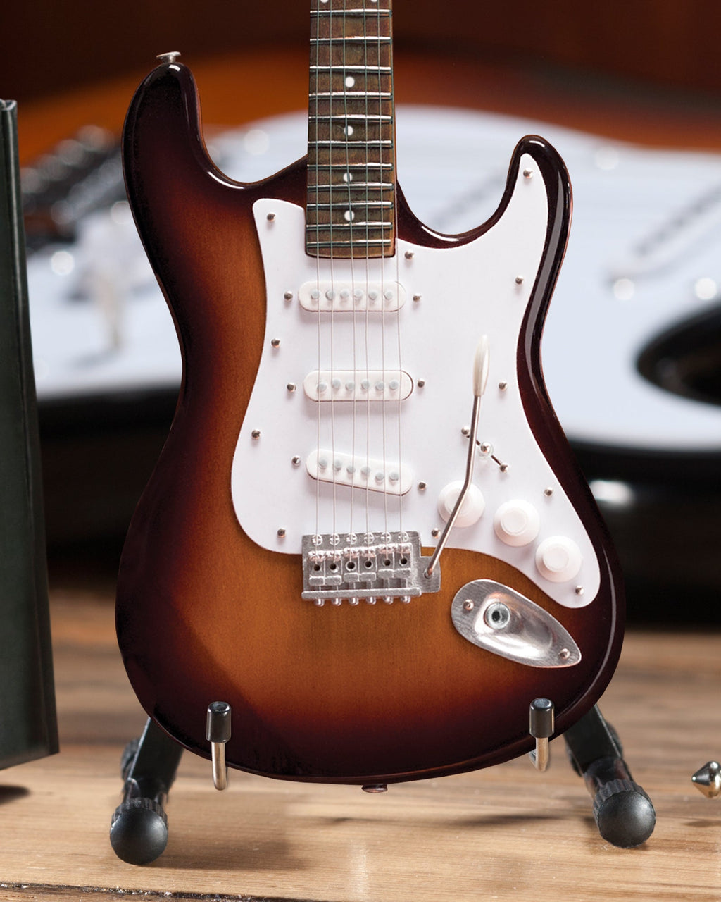 Fender™ Strat™ Miniature Guitar Replica – Sunburst Classic (AXE HEAVEN®)